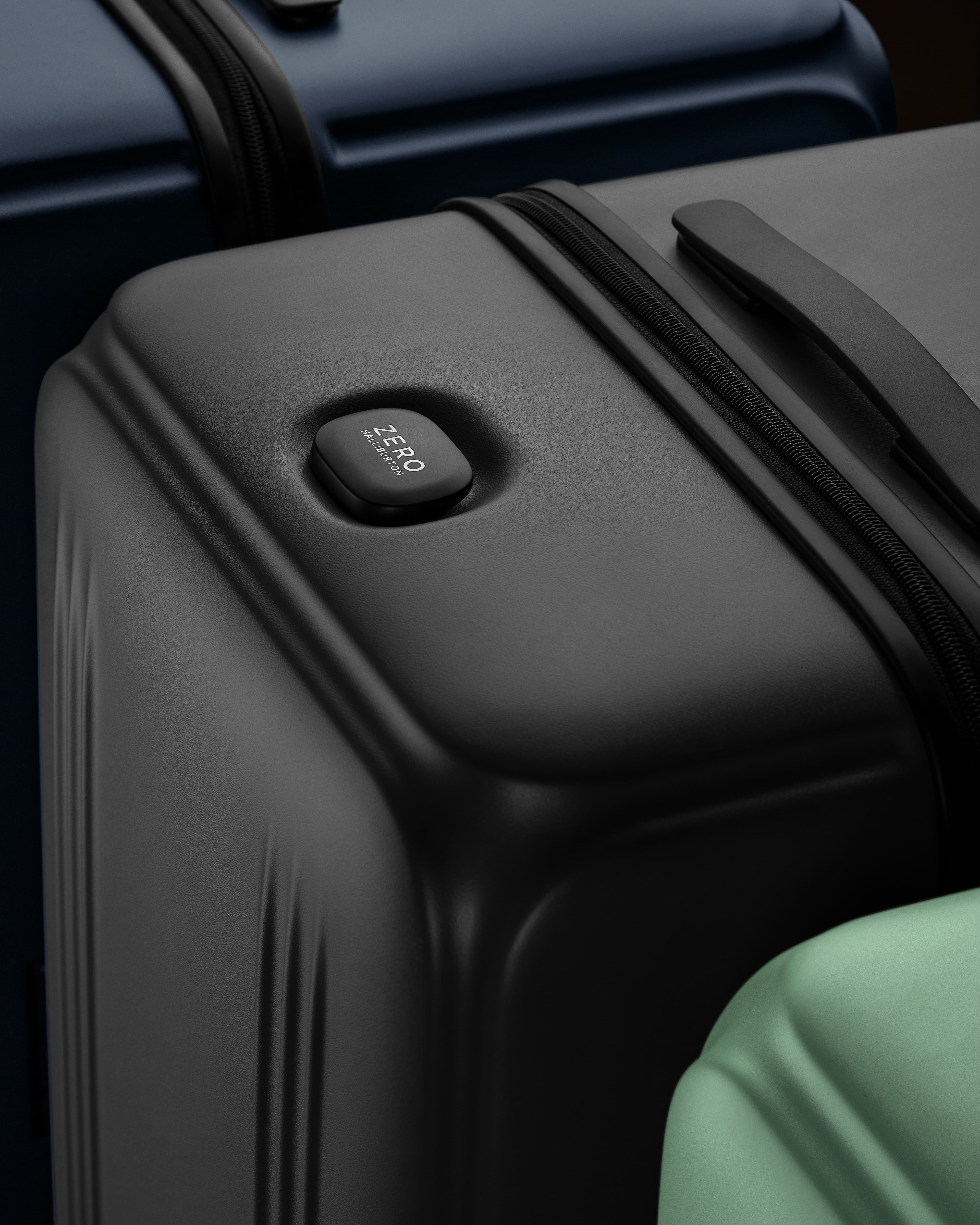 Zero Halliburton luggage
